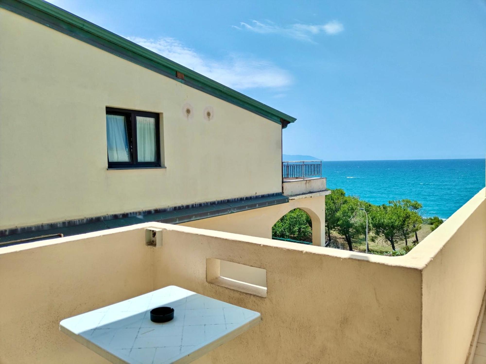 Poseidon Bay Residence Милаццо Экстерьер фото